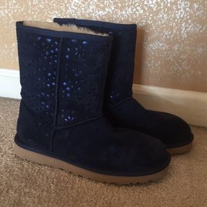 UGG Navy Classic Short Perforated Flora Boot